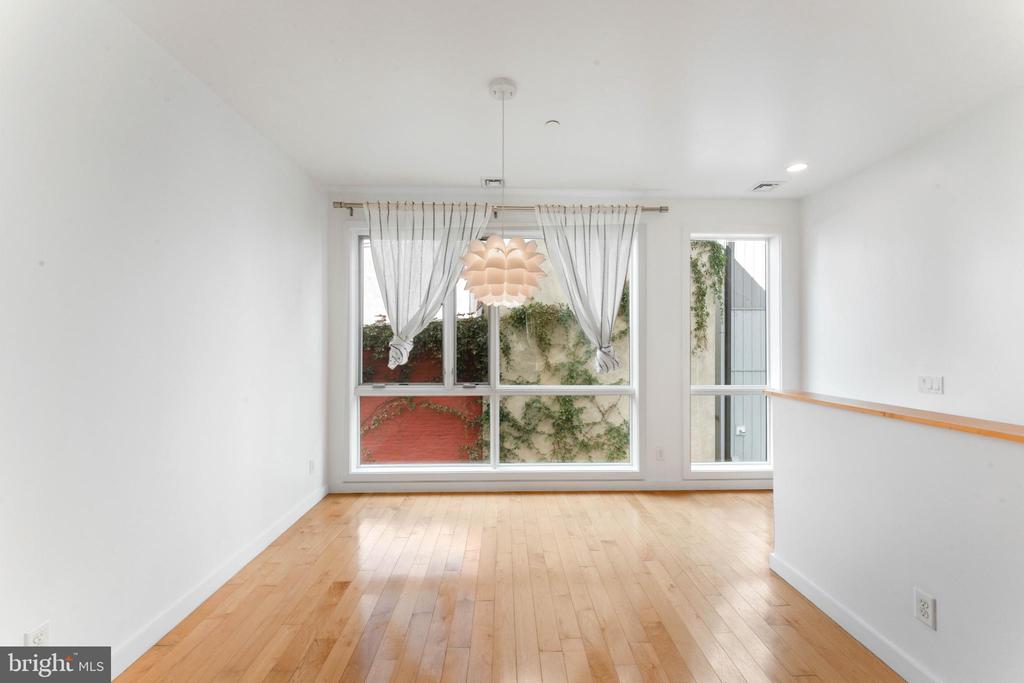 333 GREEN STREET 7