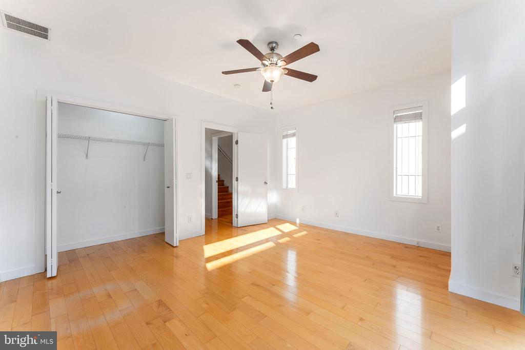 333 GREEN STREET 7