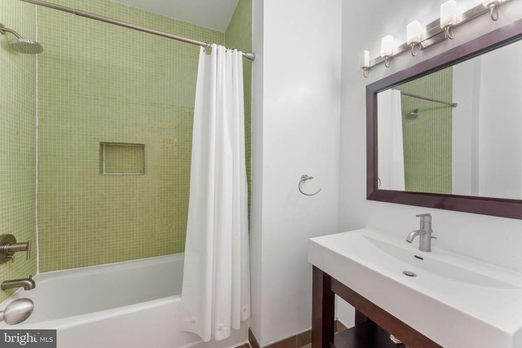 333 GREEN STREET 7