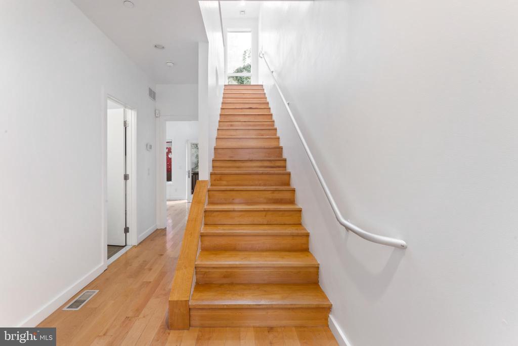 333 GREEN STREET 7
