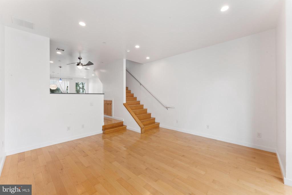 333 GREEN STREET 7