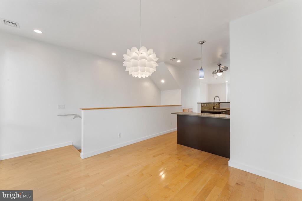 333 GREEN STREET 7