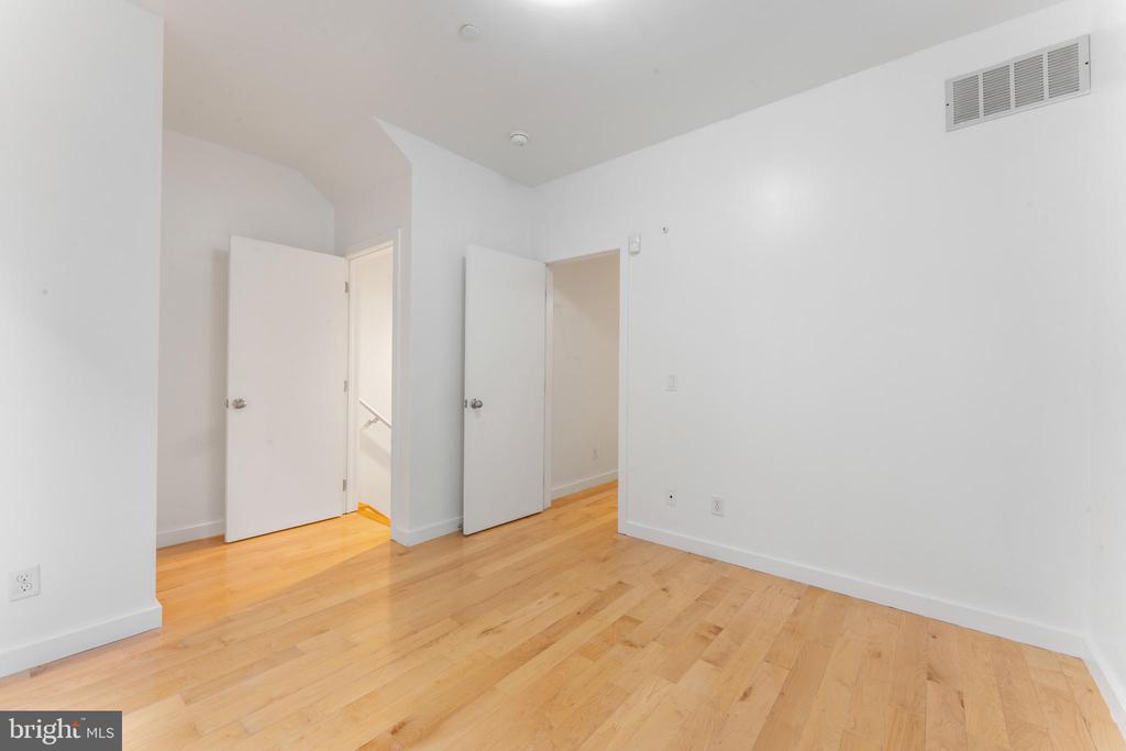 333 GREEN STREET 7