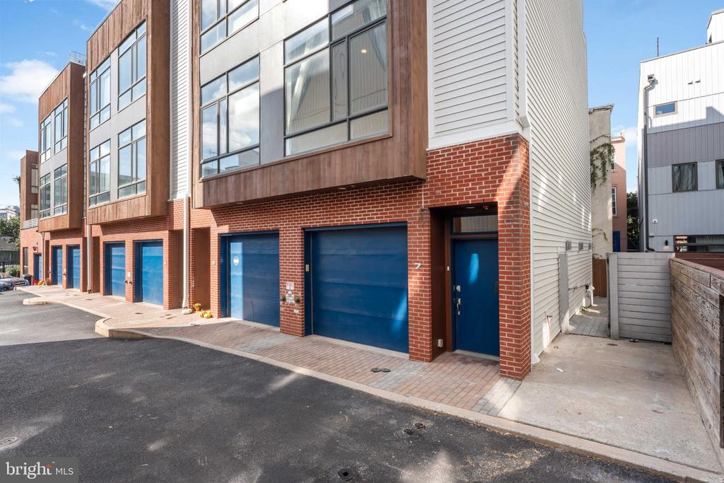 333 GREEN STREET 7