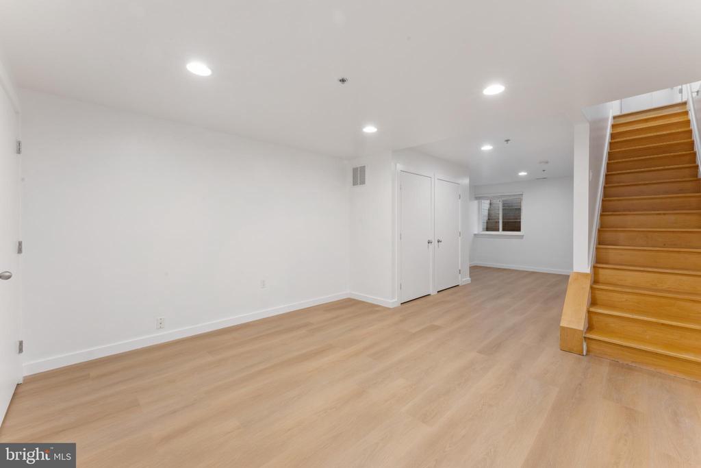 333 GREEN STREET 7