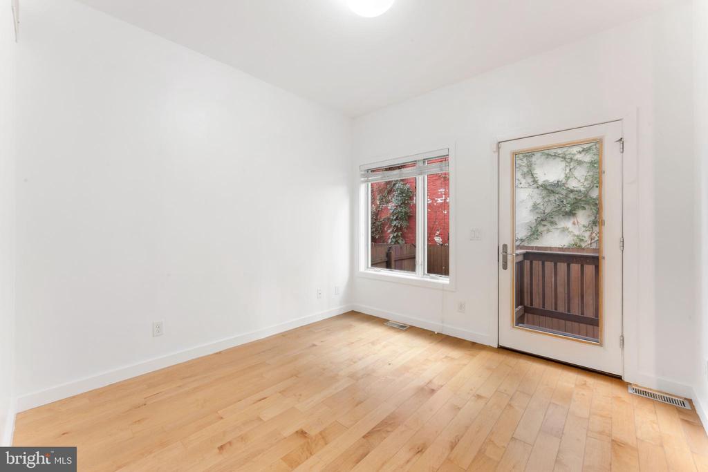 333 GREEN STREET 7