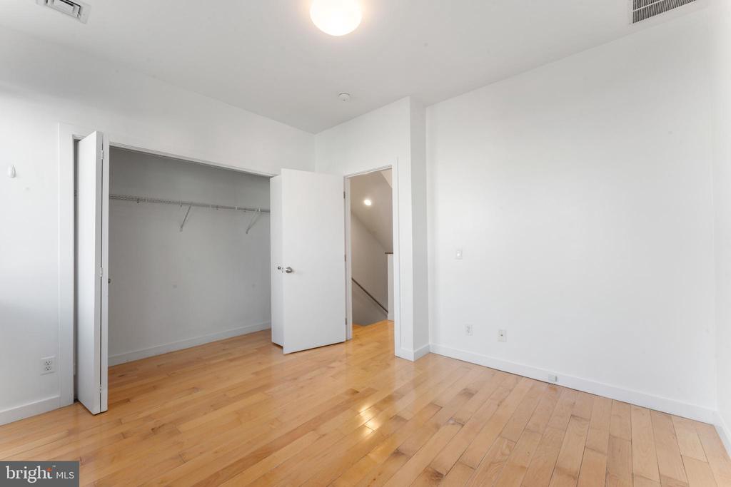 333 GREEN STREET 7