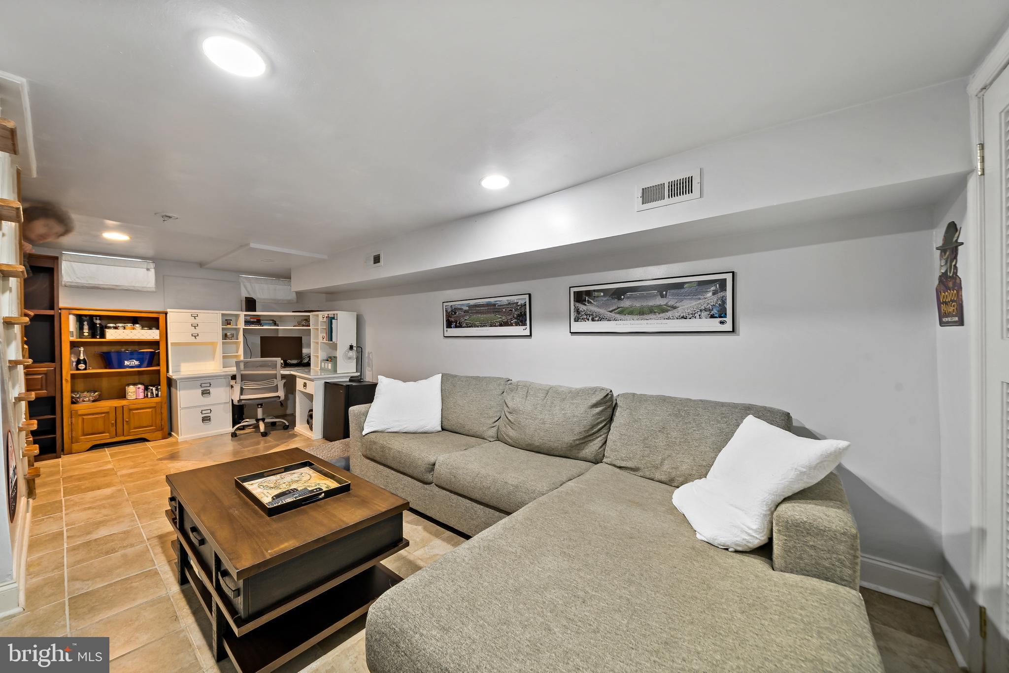 2615 CATHARINE STREET