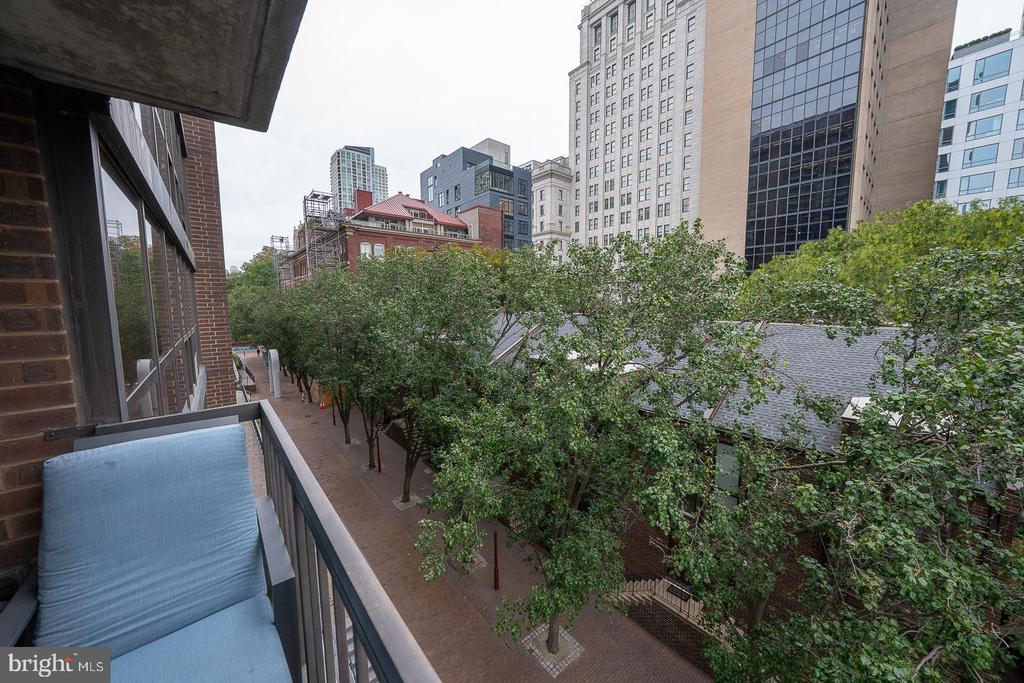 233 S 6TH STREET 407H
