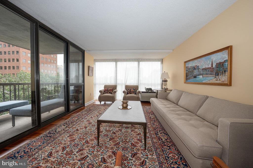 233 S 6TH STREET 407H