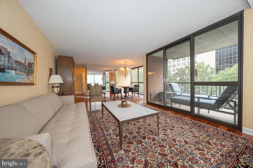 233 S 6TH STREET 407H