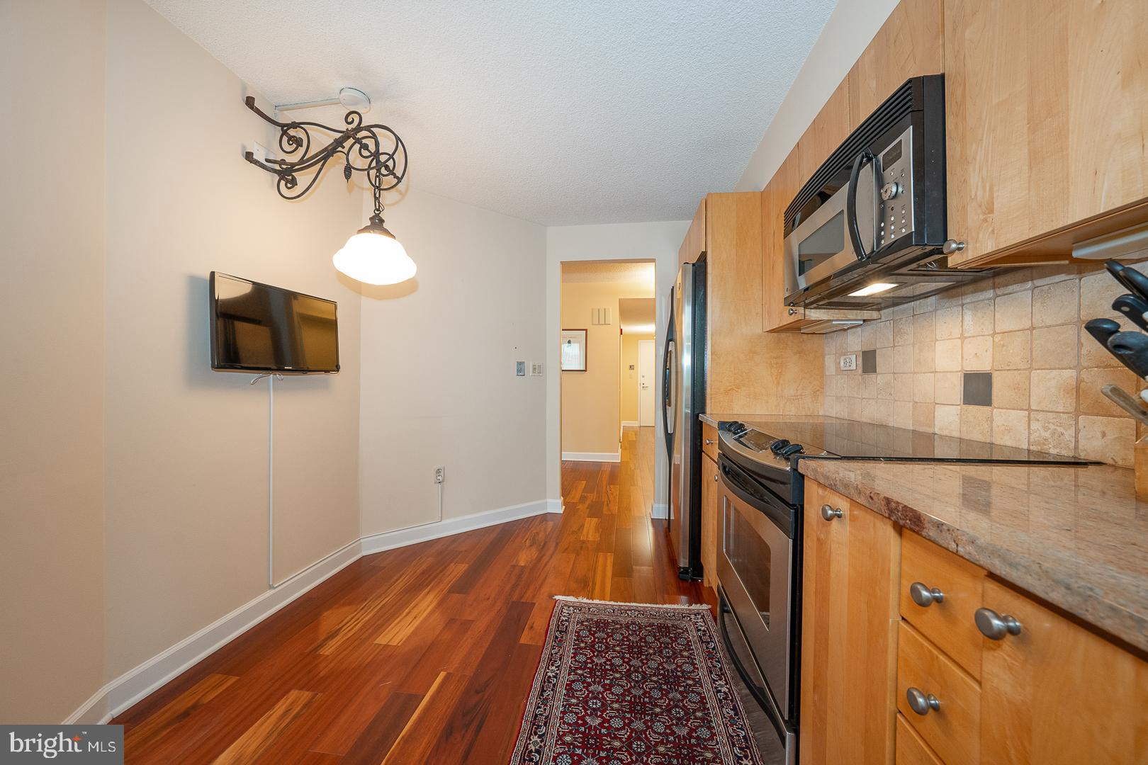 233 S 6TH STREET 407H