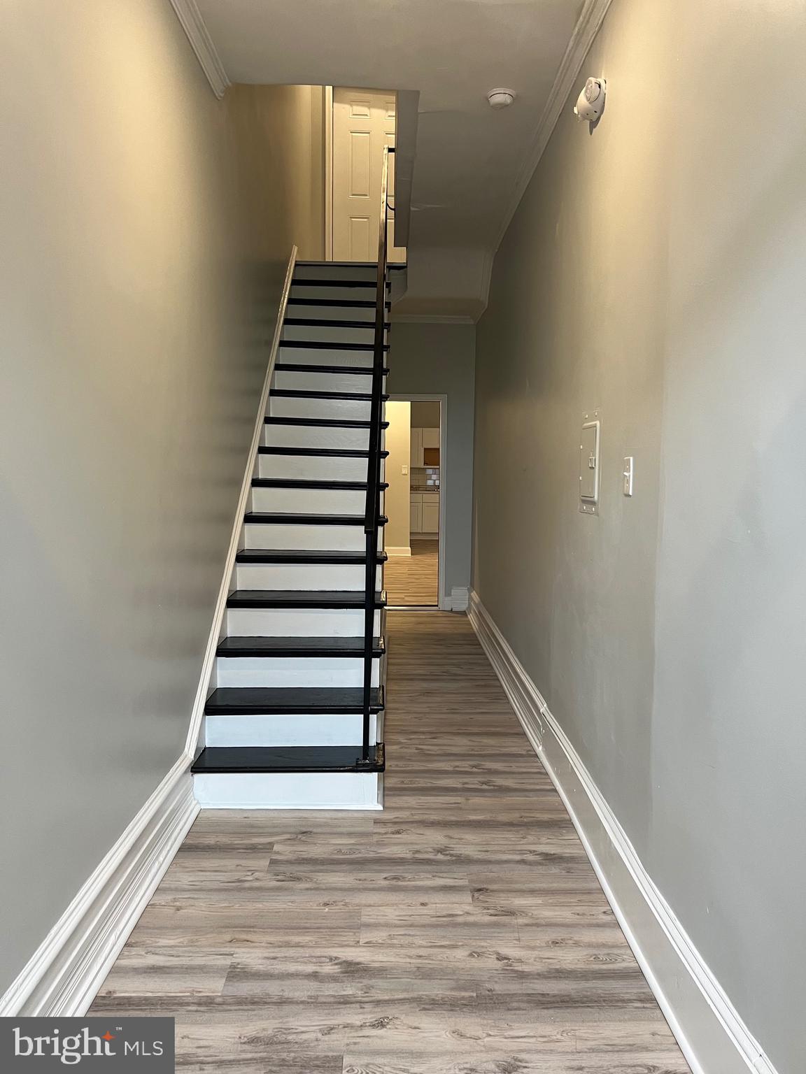 1926 W DIAMOND STREET