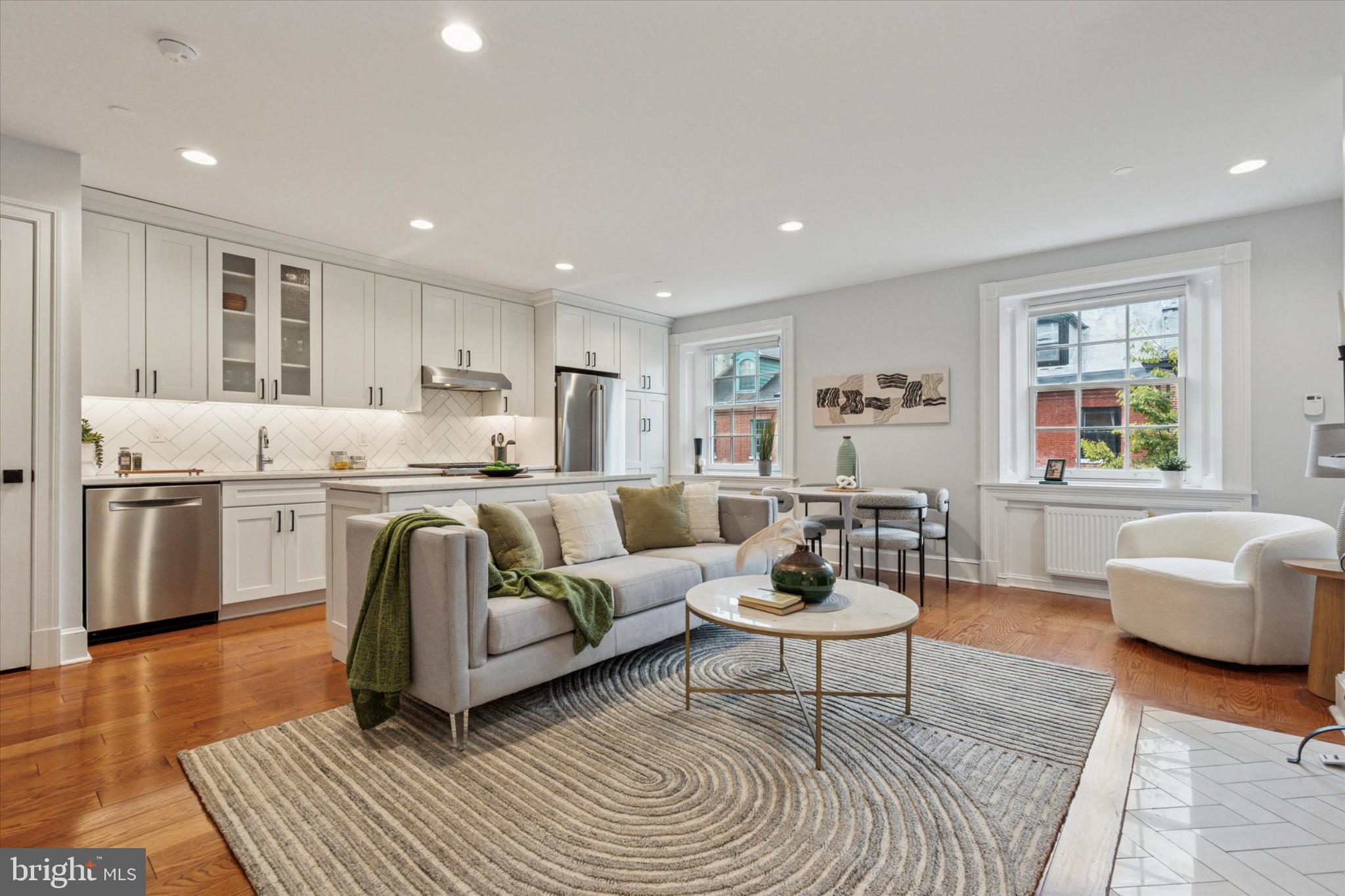 1215 SPRUCE STREET 301