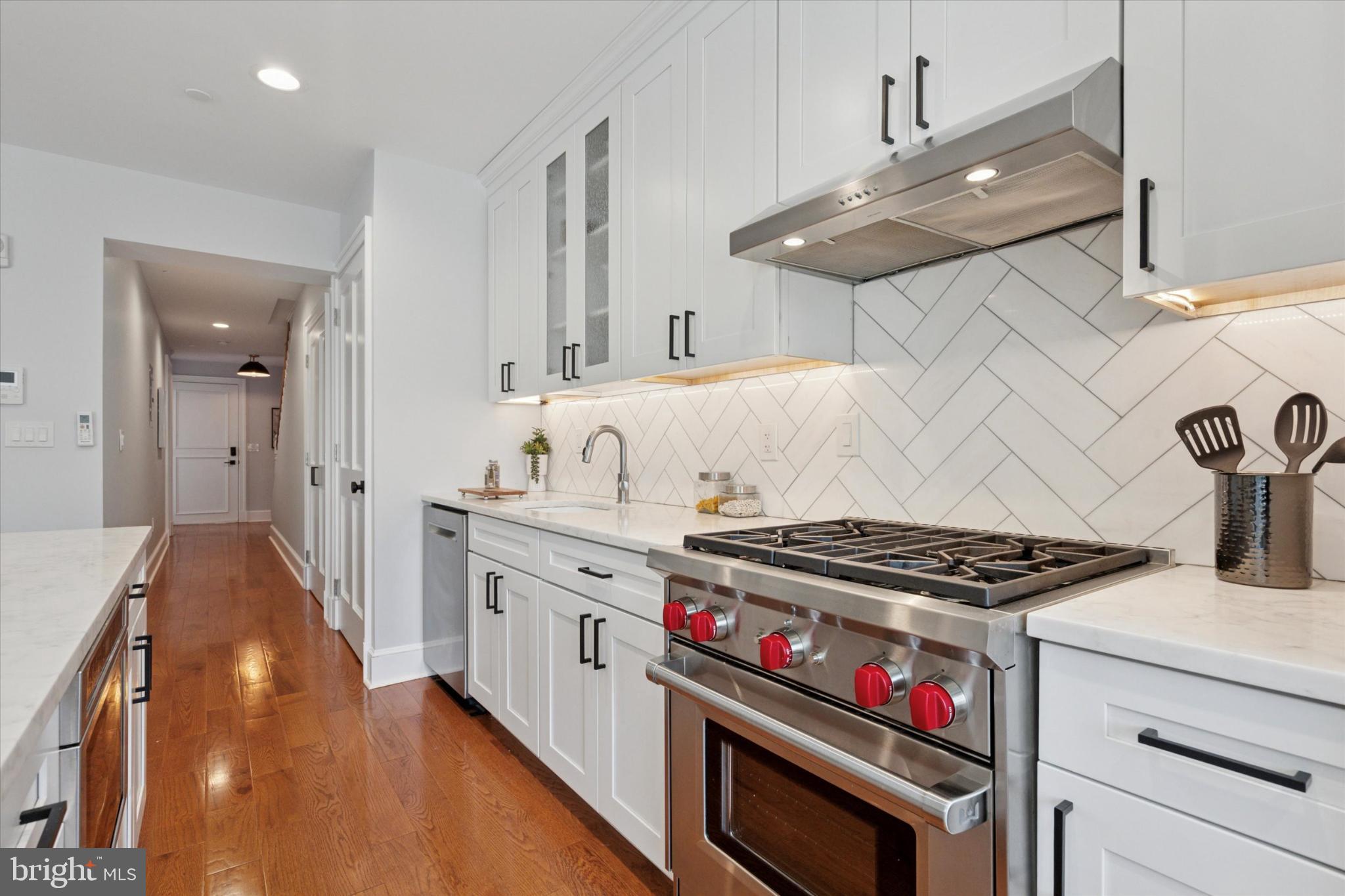 1215 SPRUCE STREET 301