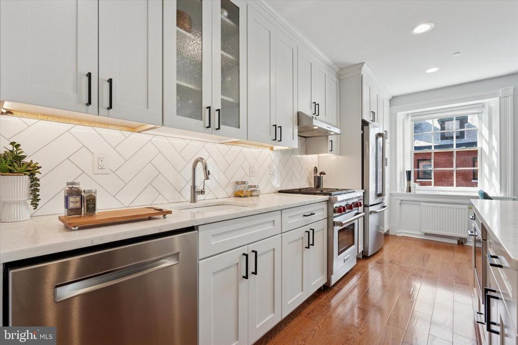 1215 SPRUCE STREET 301