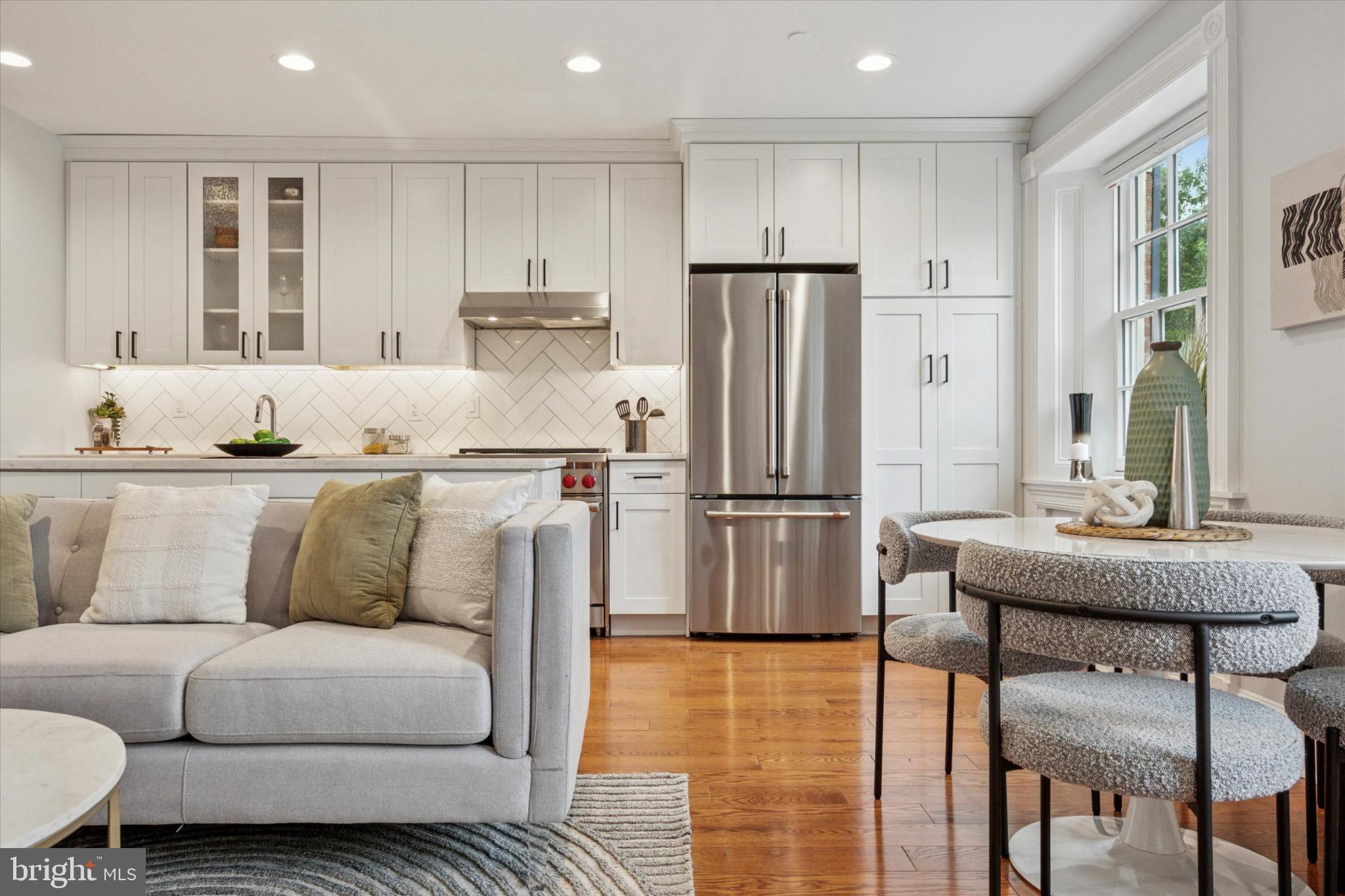 1215 SPRUCE STREET 301