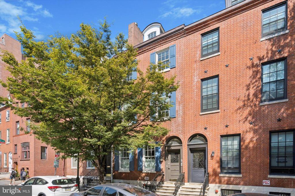 1215 SPRUCE STREET 301