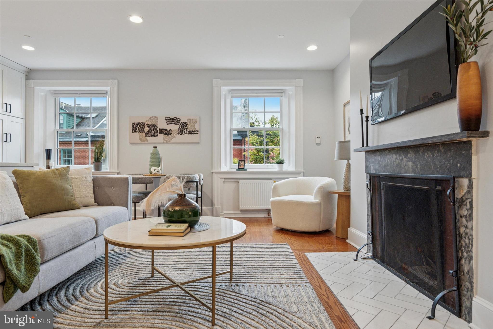 1215 SPRUCE STREET 301