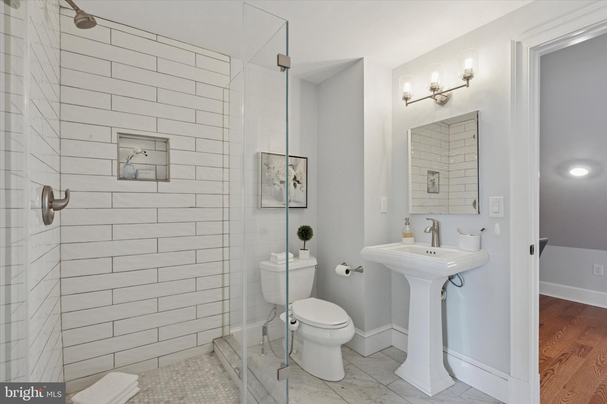 1215 SPRUCE STREET 301