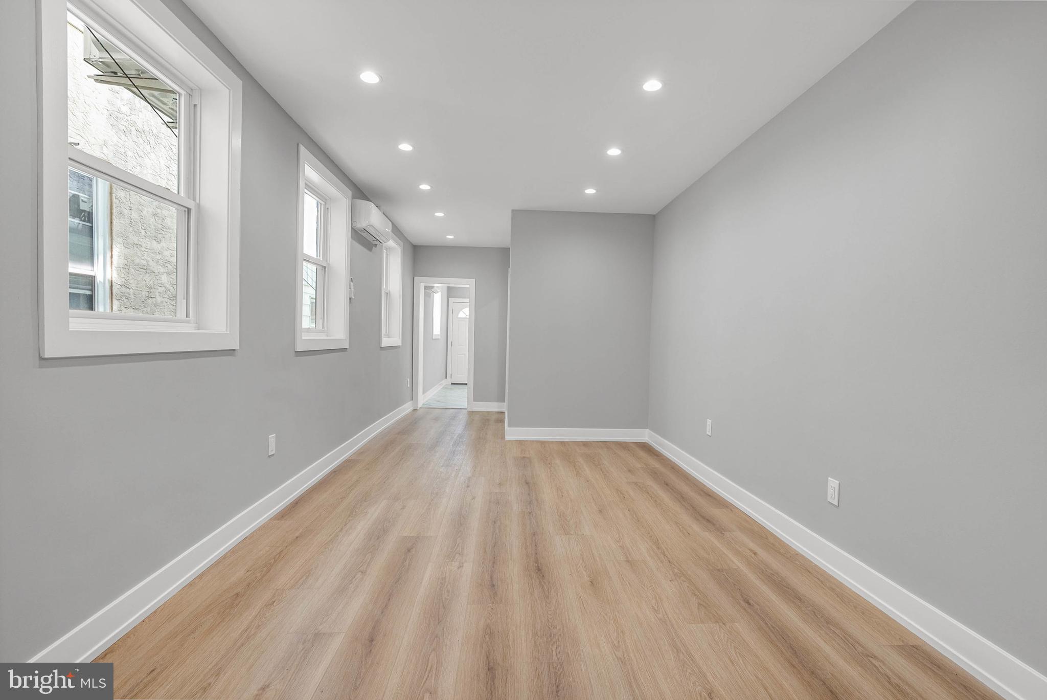 2502 E CLEARFIELD STREET