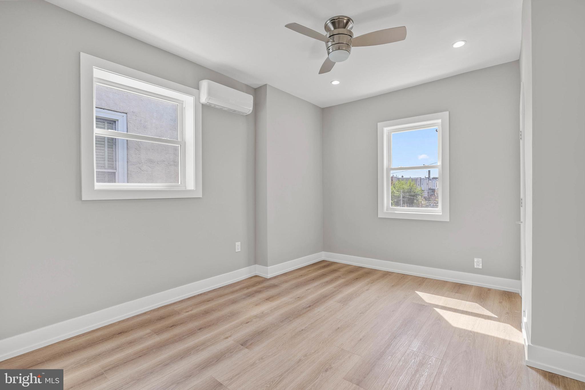 2502 E CLEARFIELD STREET