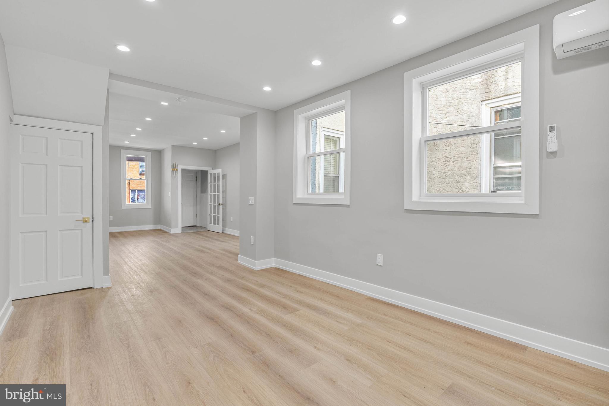 2502 E CLEARFIELD STREET