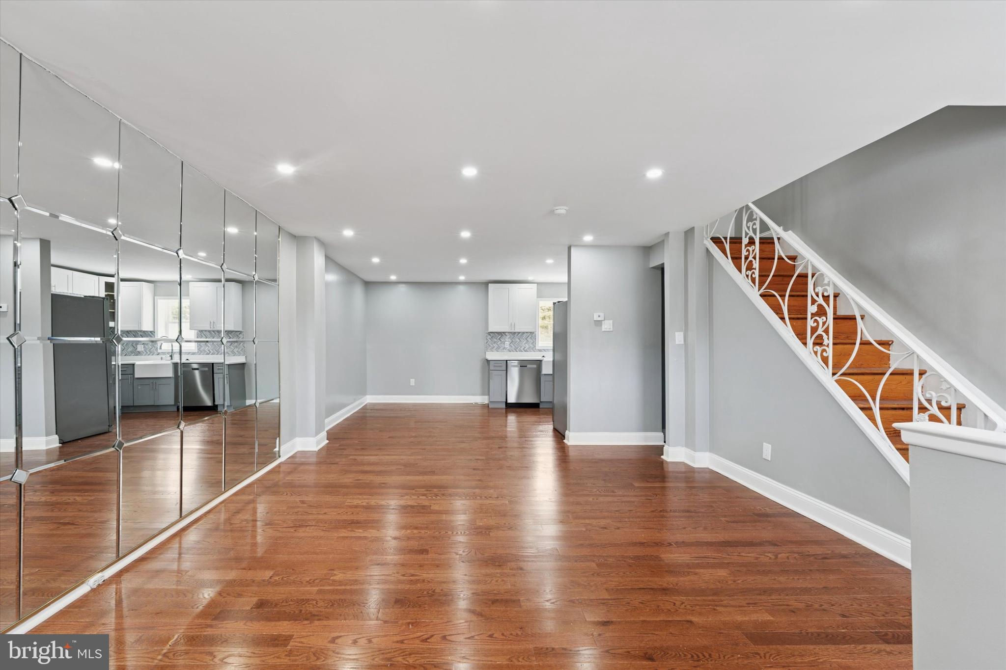 1319 PATRICK HENRY PLACE