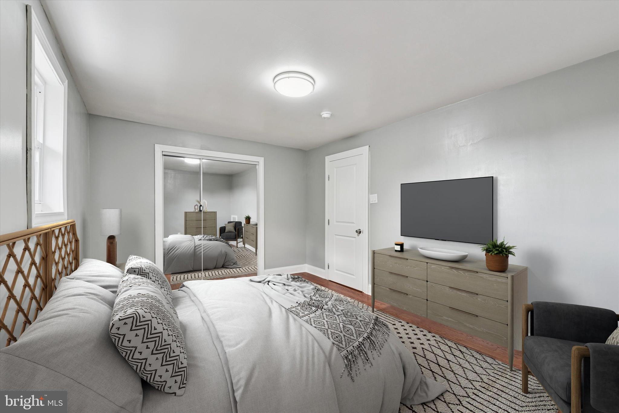 1319 PATRICK HENRY PLACE