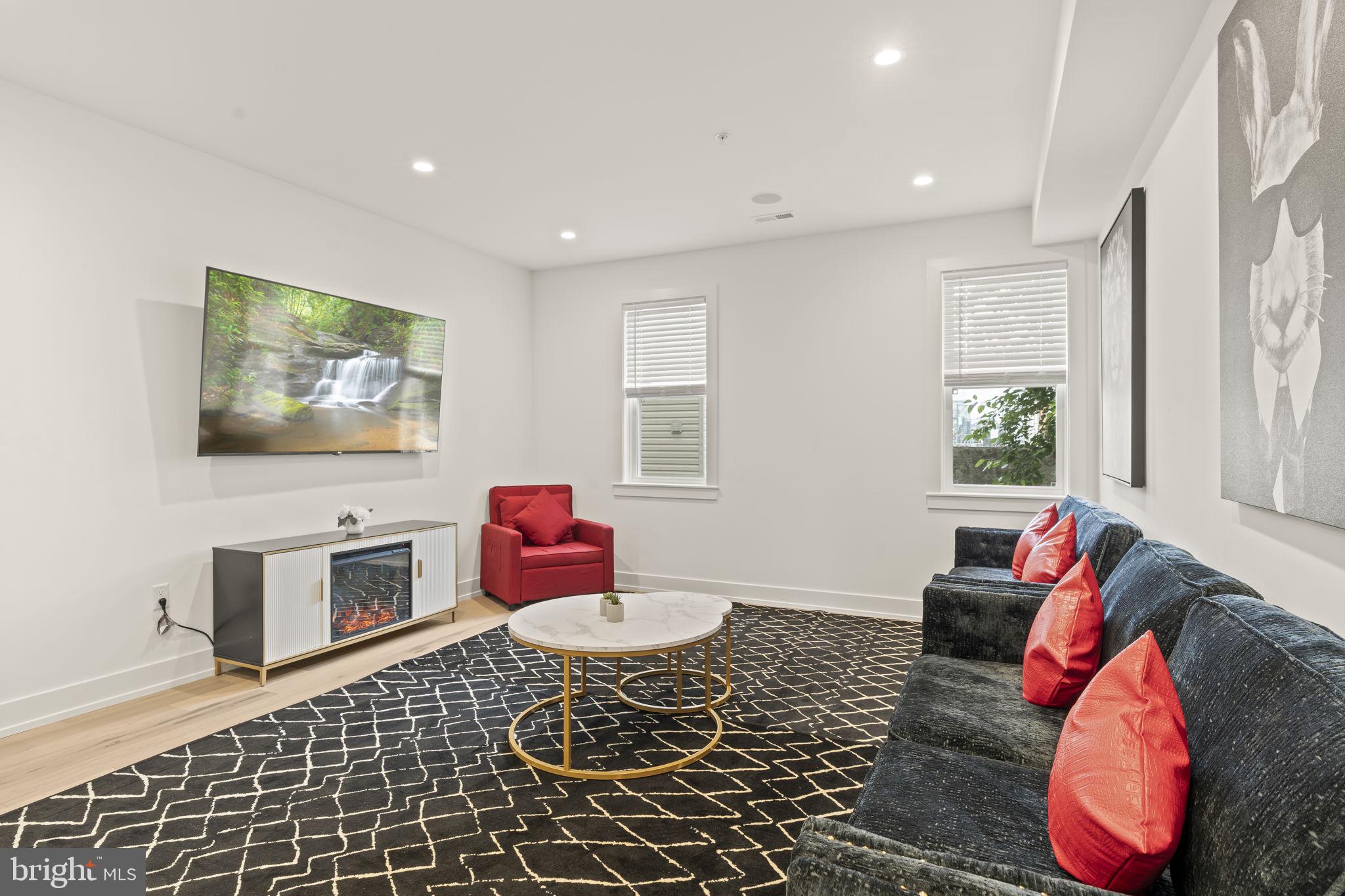 1214 E SUSQUEHANNA AVENUE D