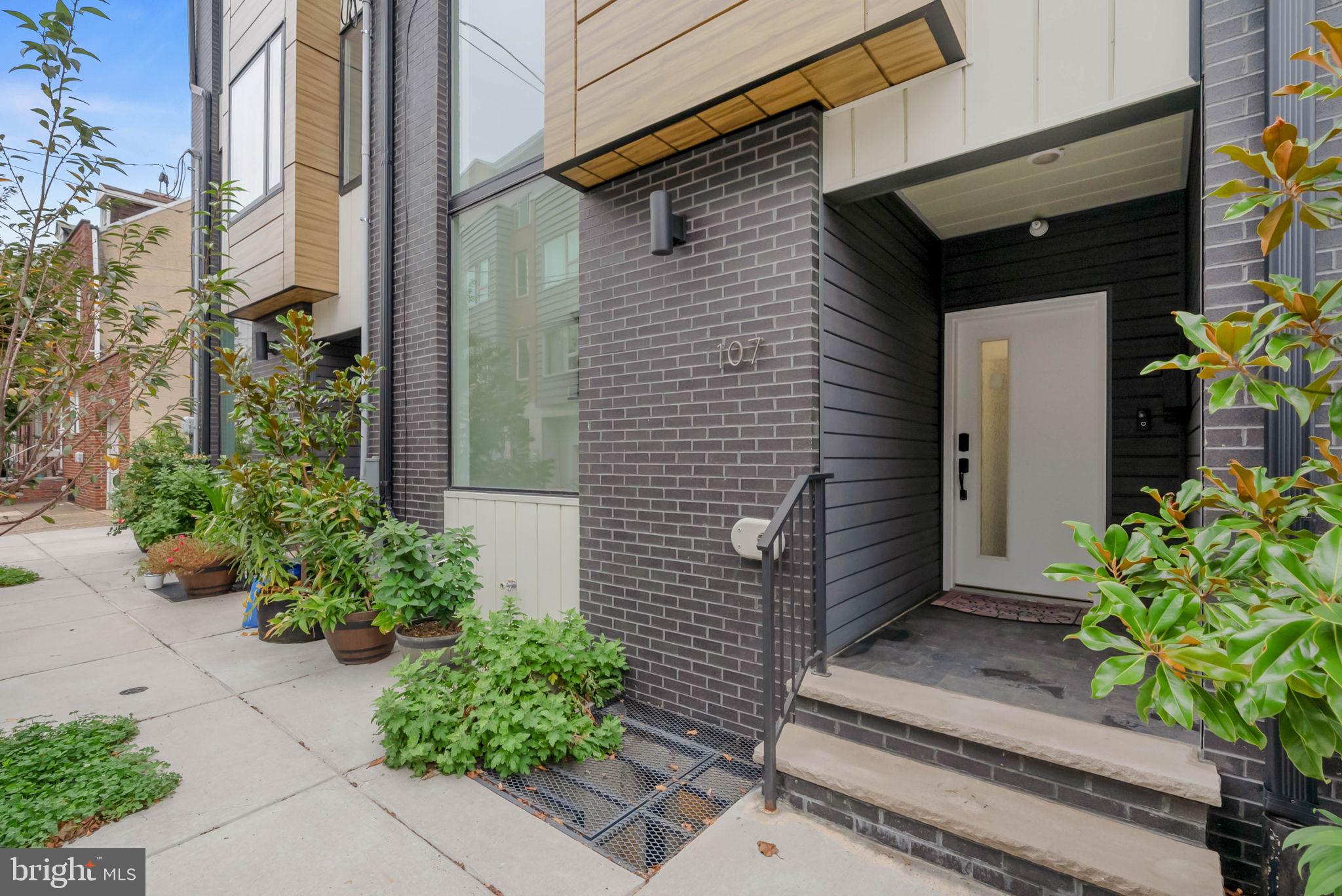 107 ELLSWORTH STREET