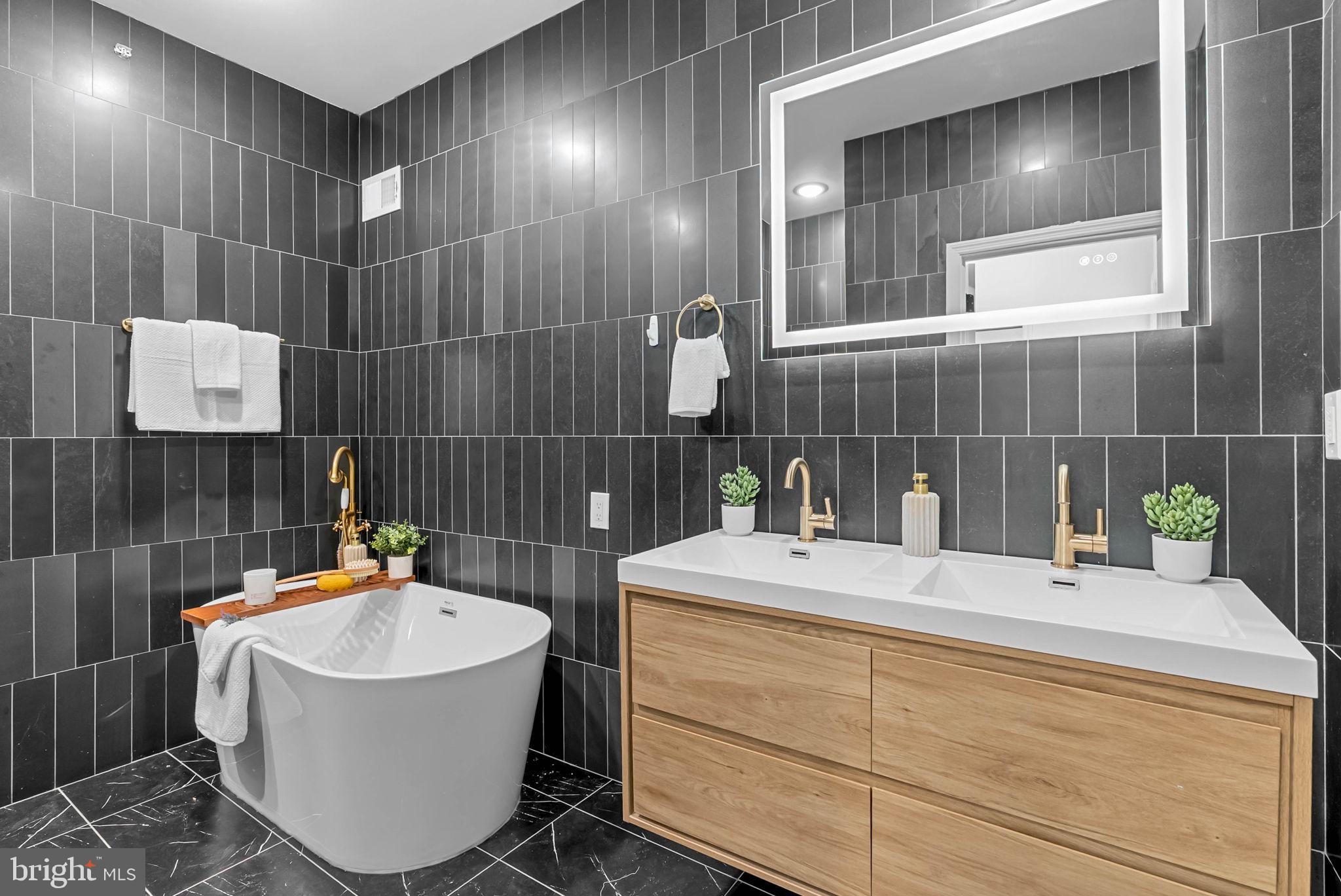 107 ELLSWORTH STREET