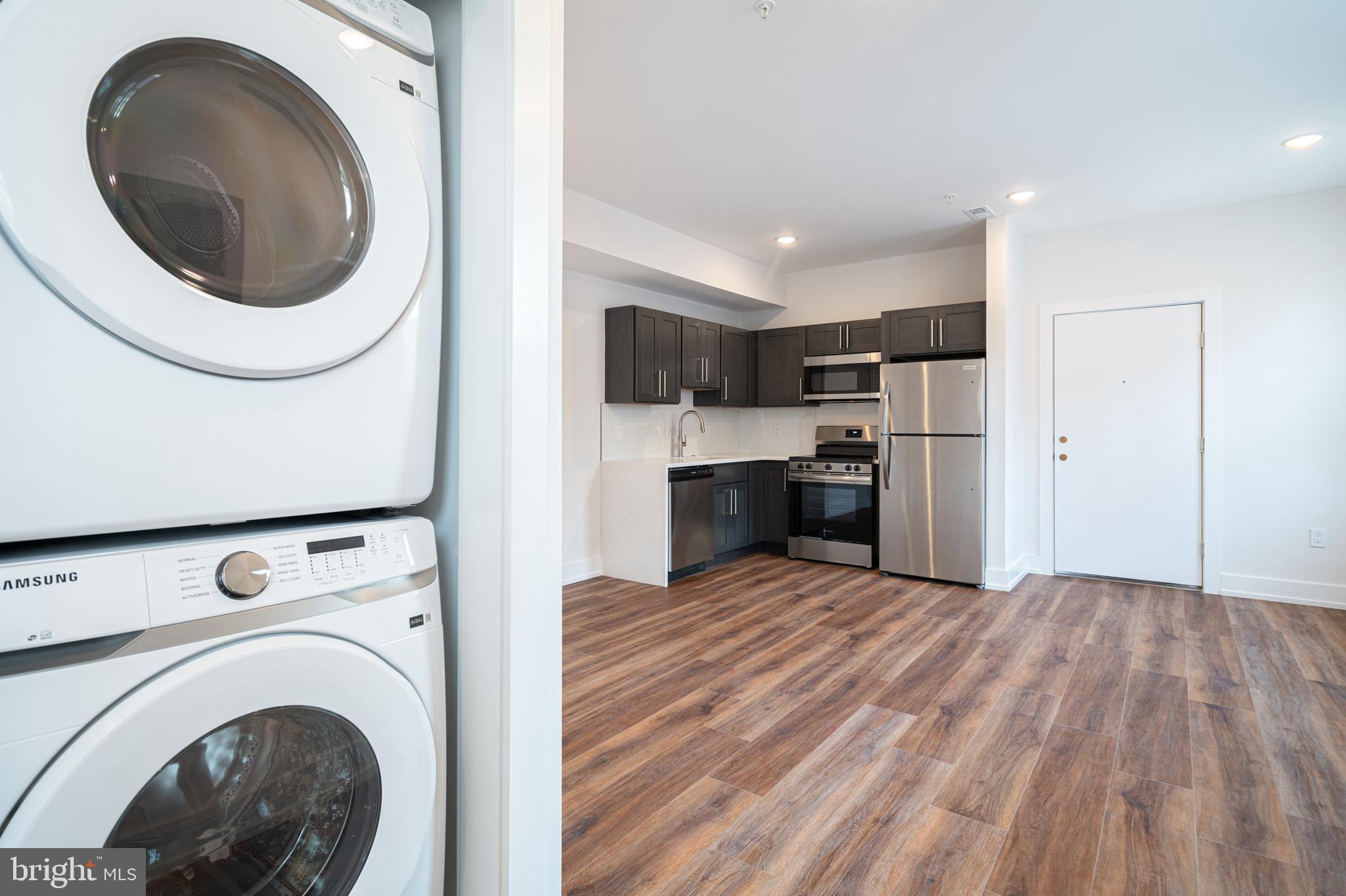 212 MANHEIM STREET 2