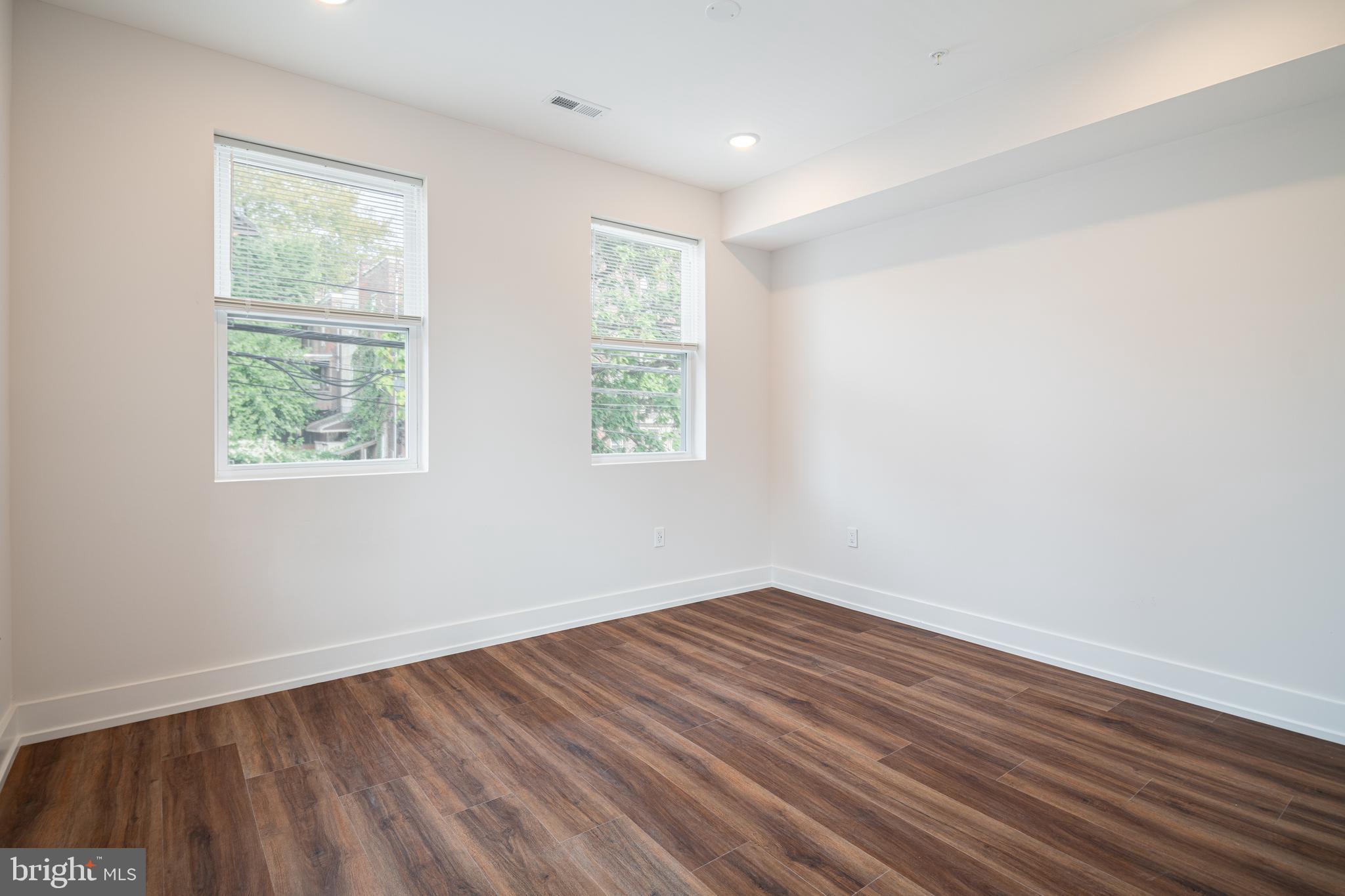 212 MANHEIM STREET 2