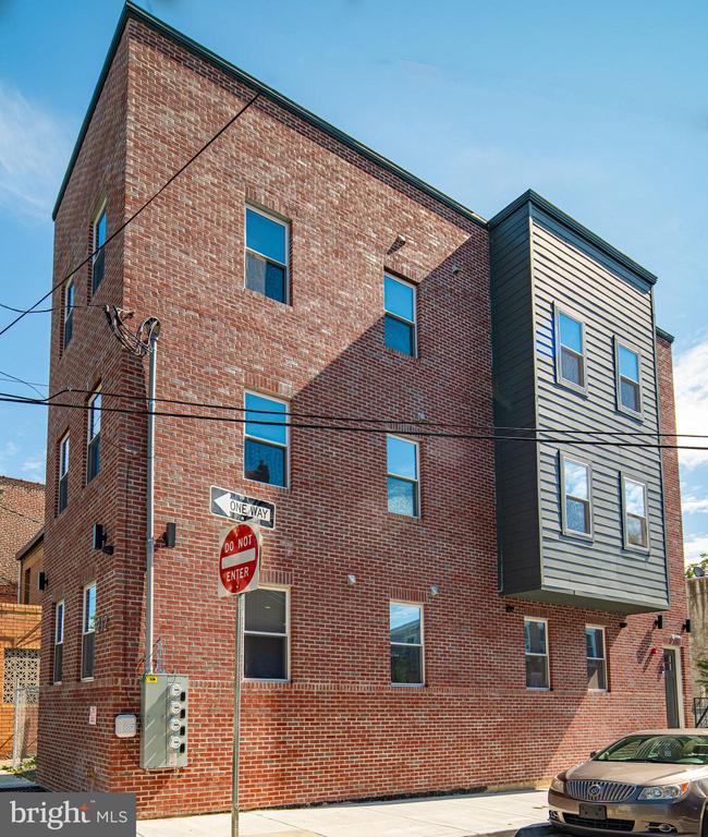 212 MANHEIM STREET 2