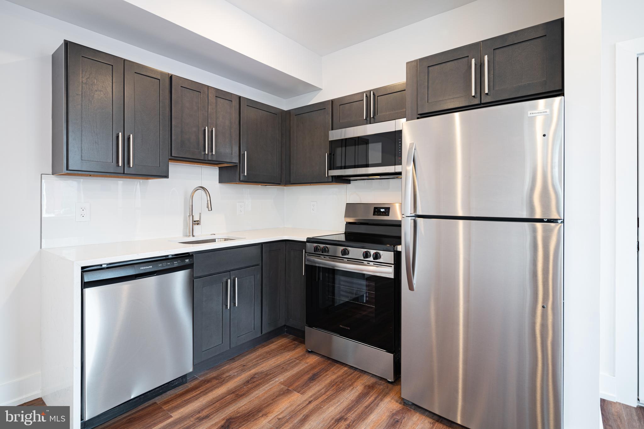 212 MANHEIM STREET 2