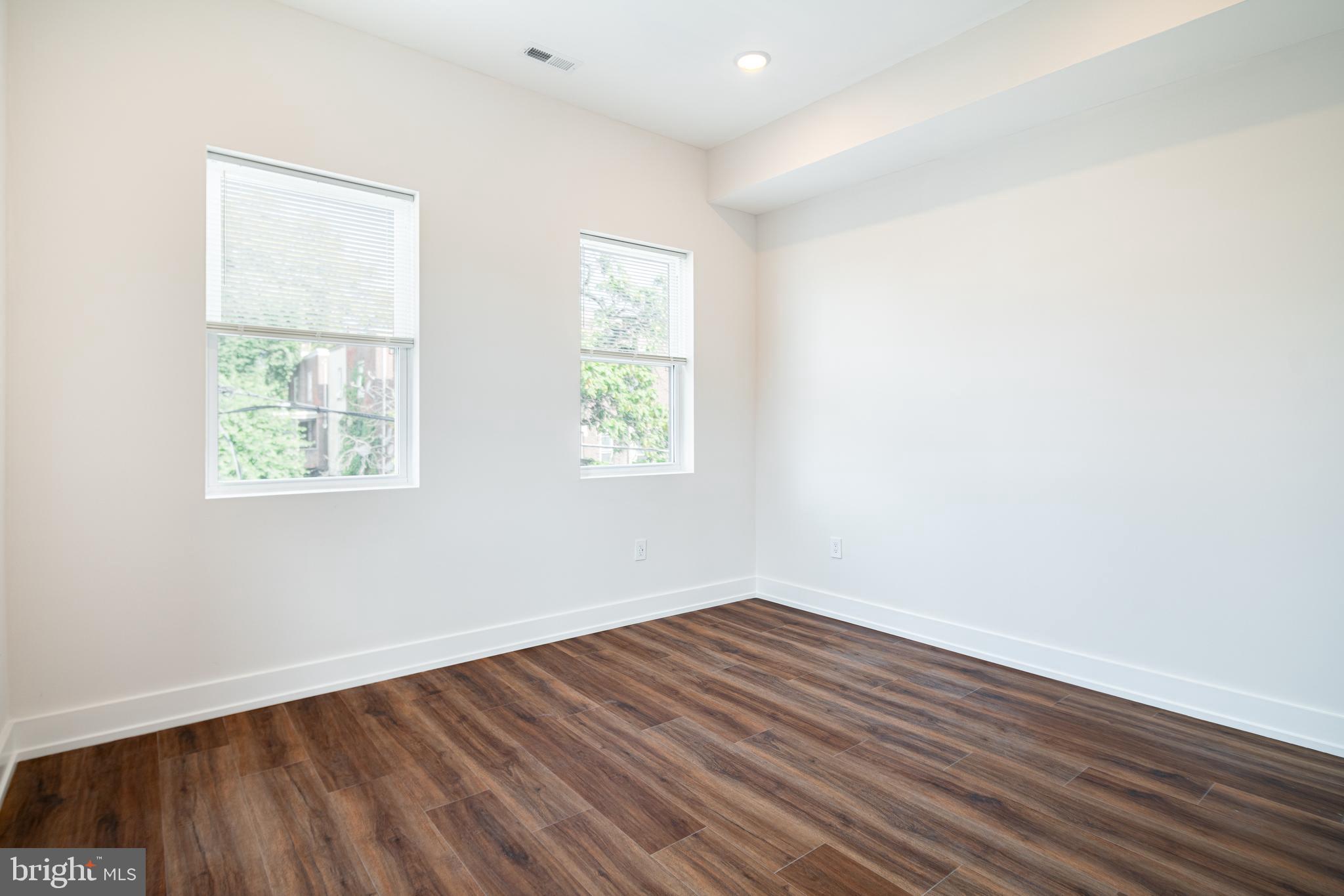 212 MANHEIM STREET 3