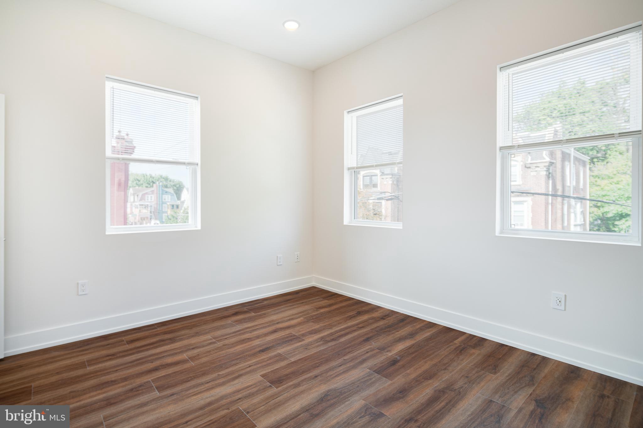 212 MANHEIM STREET 3