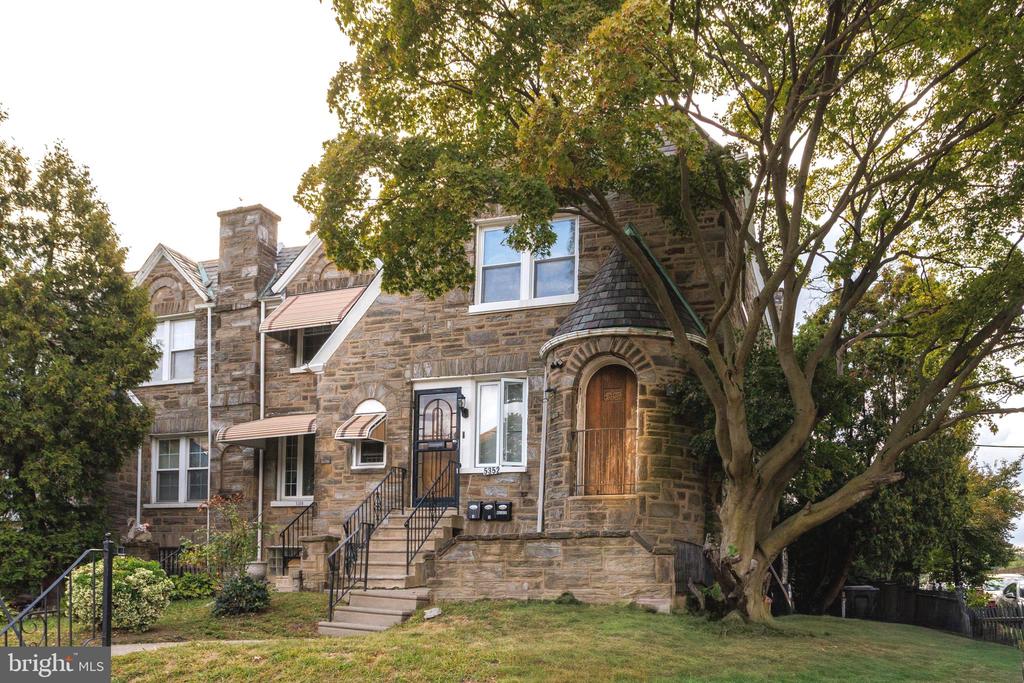 5352 N BROAD STREET
