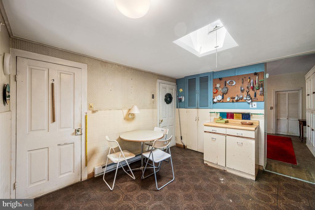 174 LAURISTON STREET 76