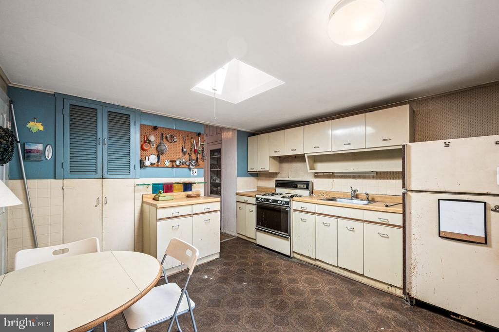 174 LAURISTON STREET 76