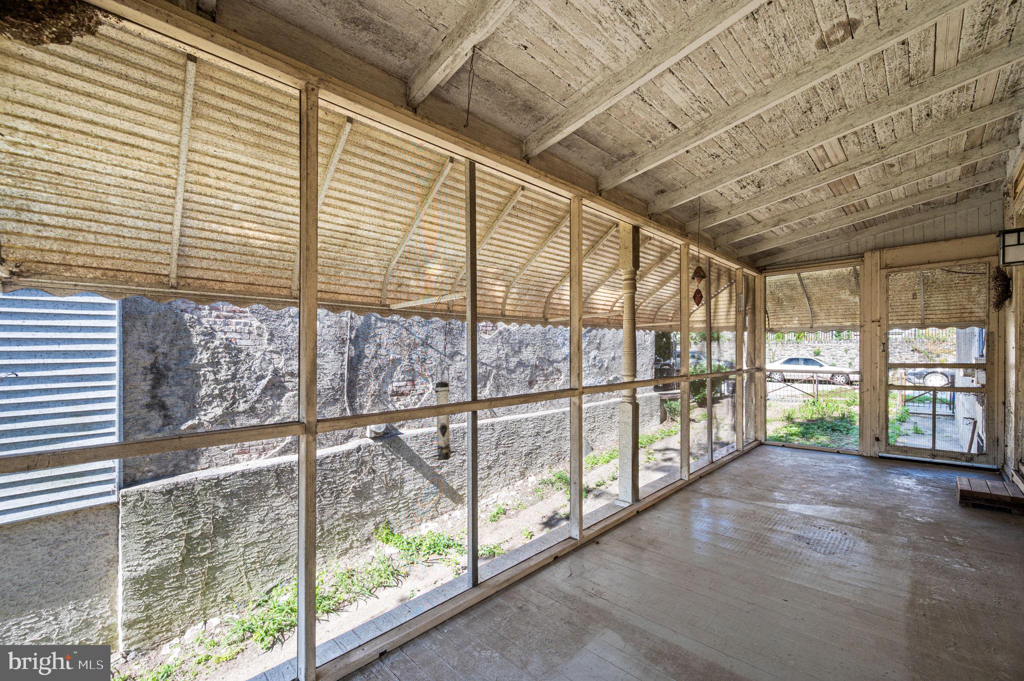 174 LAURISTON STREET 76