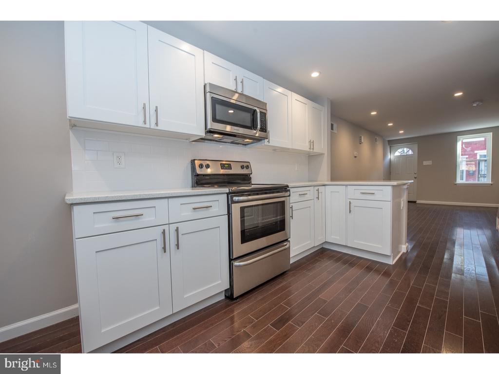 437 GREENWICH STREET