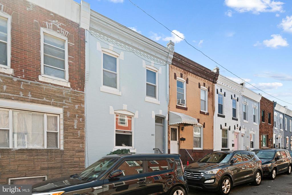 402 DURFOR STREET 2ND FLOOR