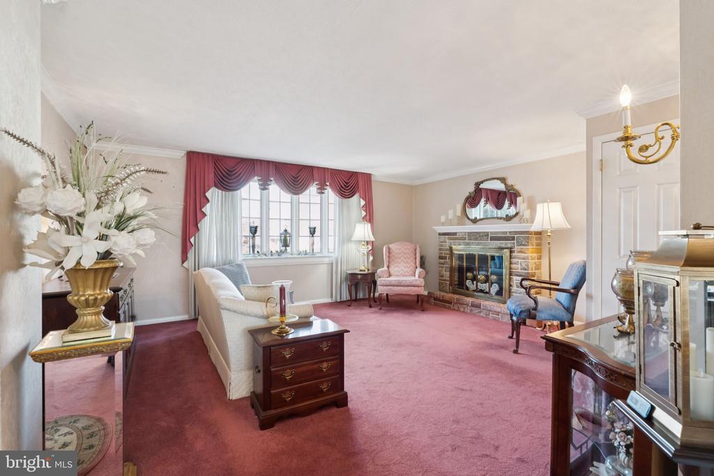 221 RIDGEFIELD ROAD