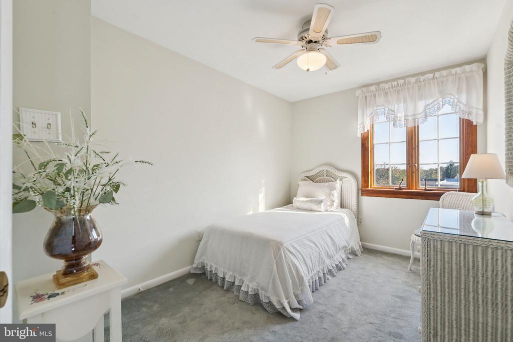 221 RIDGEFIELD ROAD