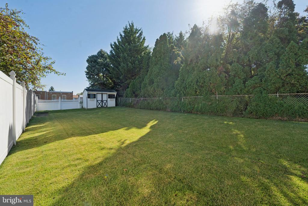 221 RIDGEFIELD ROAD