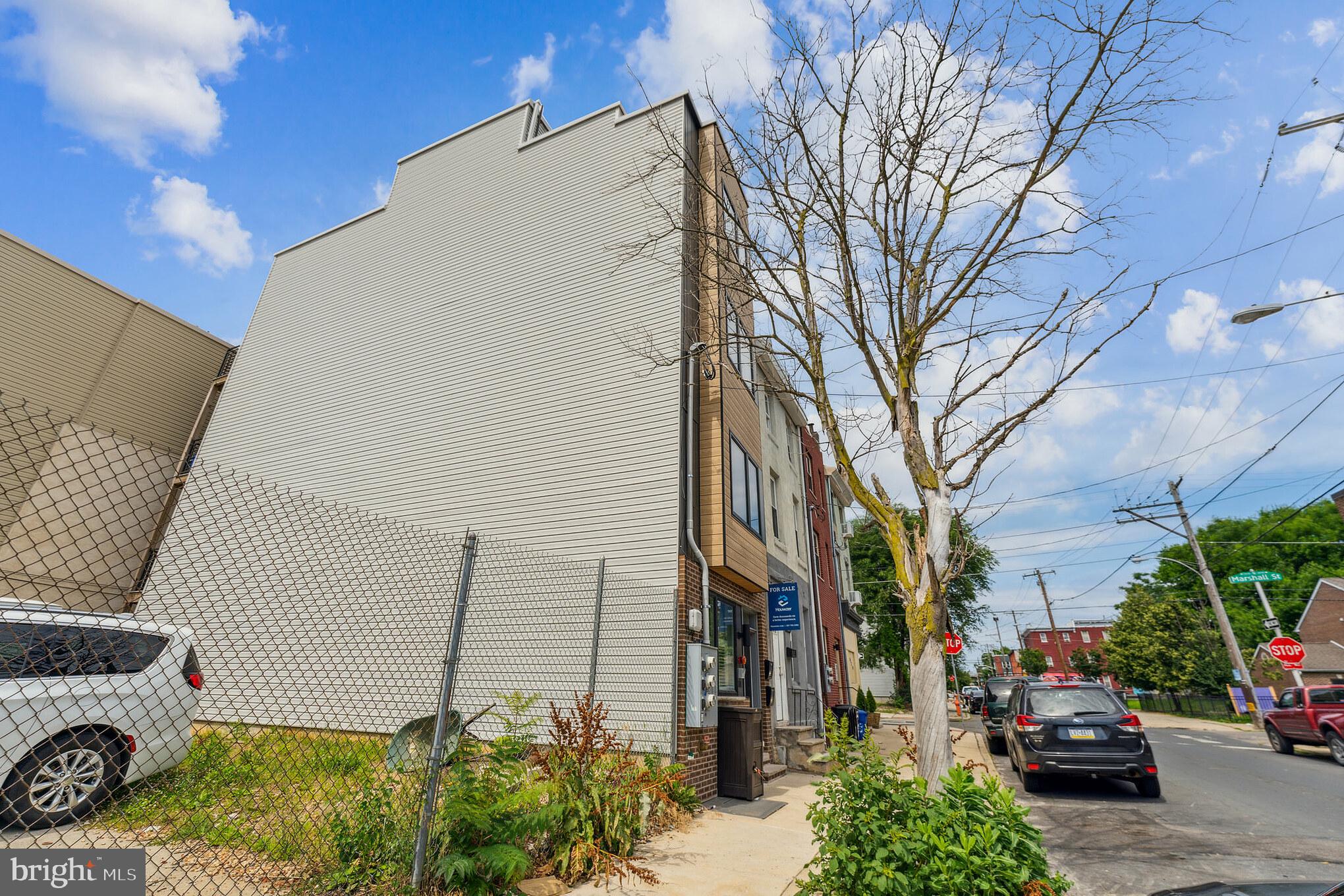 614 W MASTER STREET 1