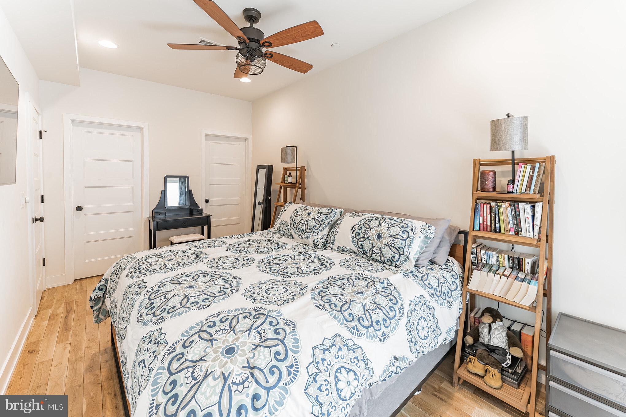 614 W MASTER STREET 1