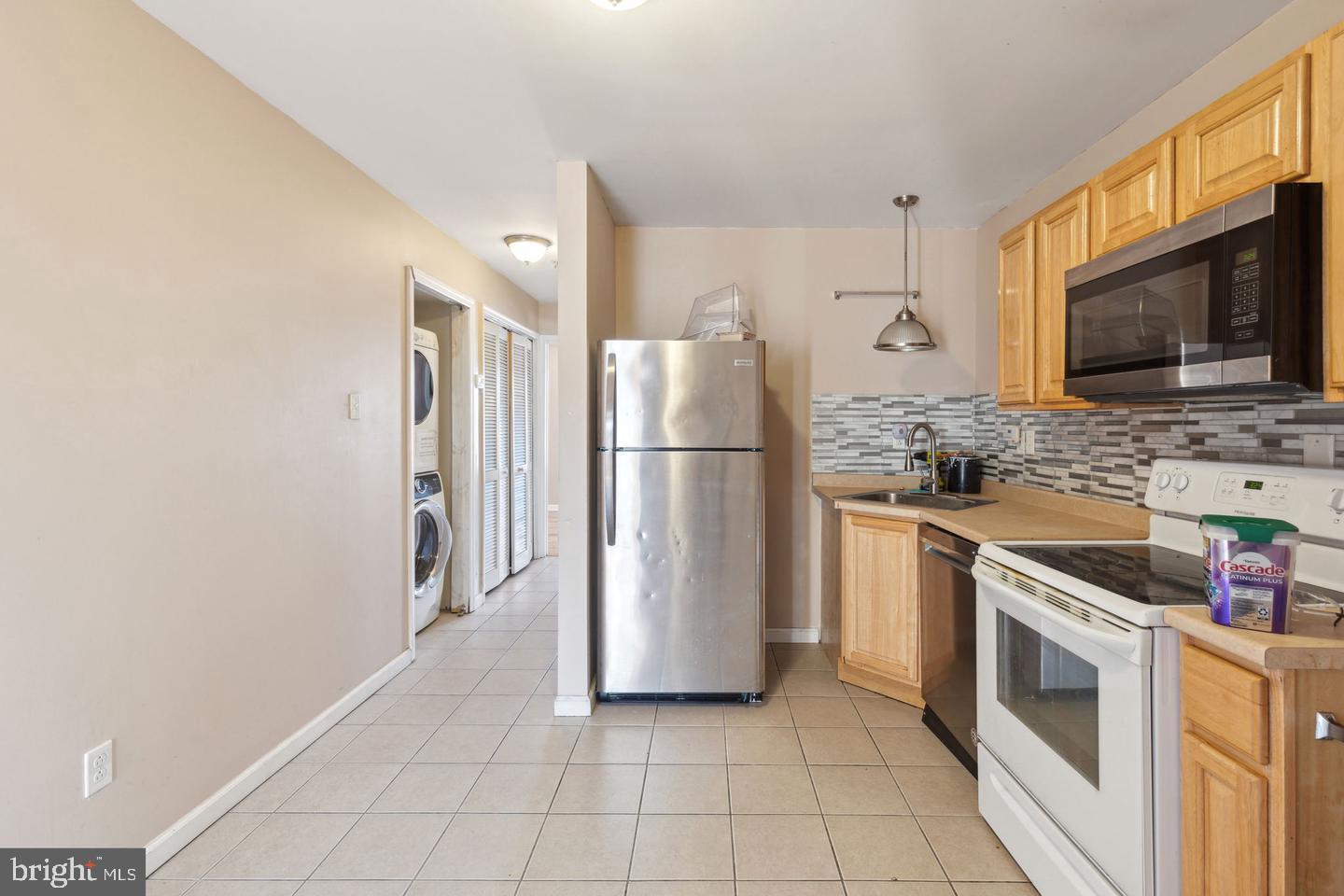 2022 N WOODSTOCK STREET